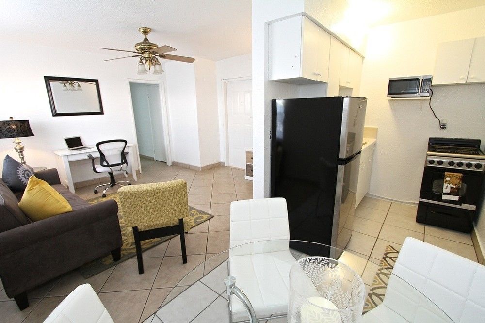 Hotel Blue Strawberry By The Sea Lauderdale-by-the-Sea Exterior foto