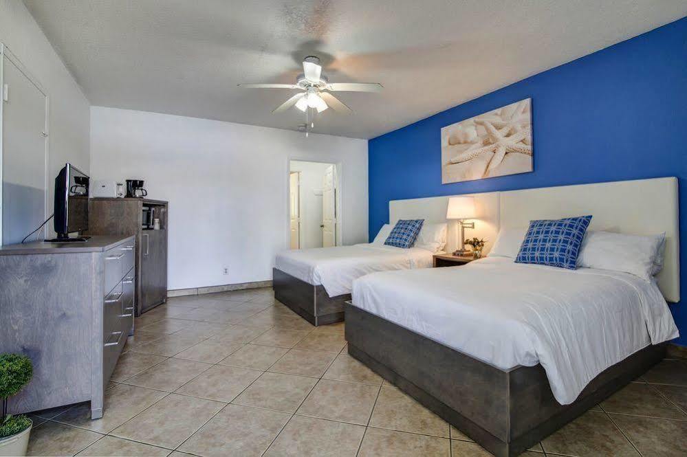 Hotel Blue Strawberry By The Sea Lauderdale-by-the-Sea Exterior foto