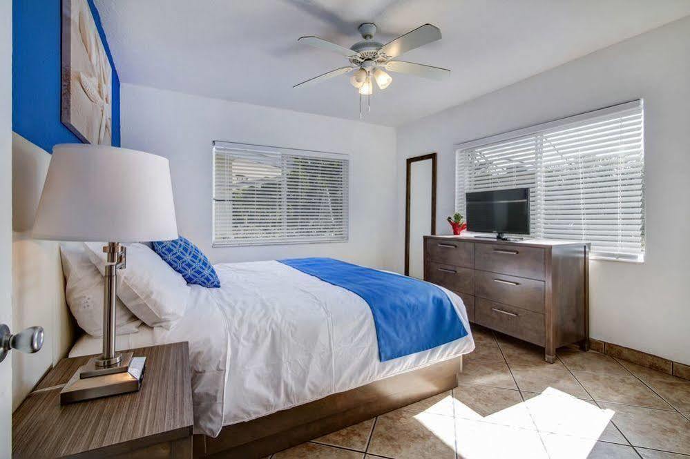 Hotel Blue Strawberry By The Sea Lauderdale-by-the-Sea Exterior foto
