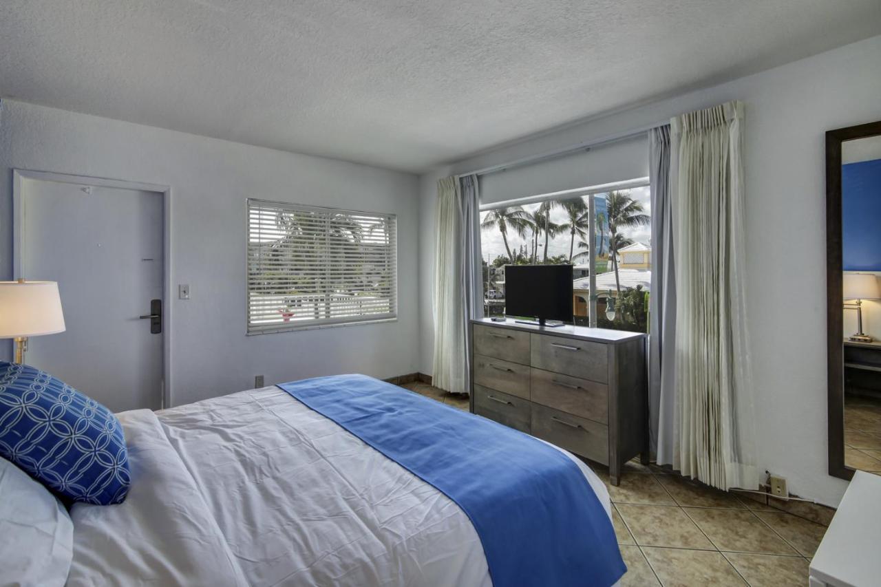 Hotel Blue Strawberry By The Sea Lauderdale-by-the-Sea Exterior foto