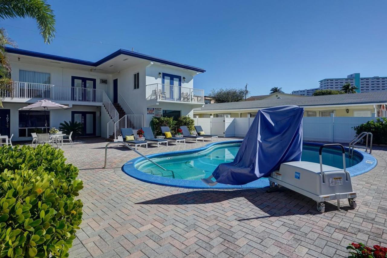 Hotel Blue Strawberry By The Sea Lauderdale-by-the-Sea Exterior foto