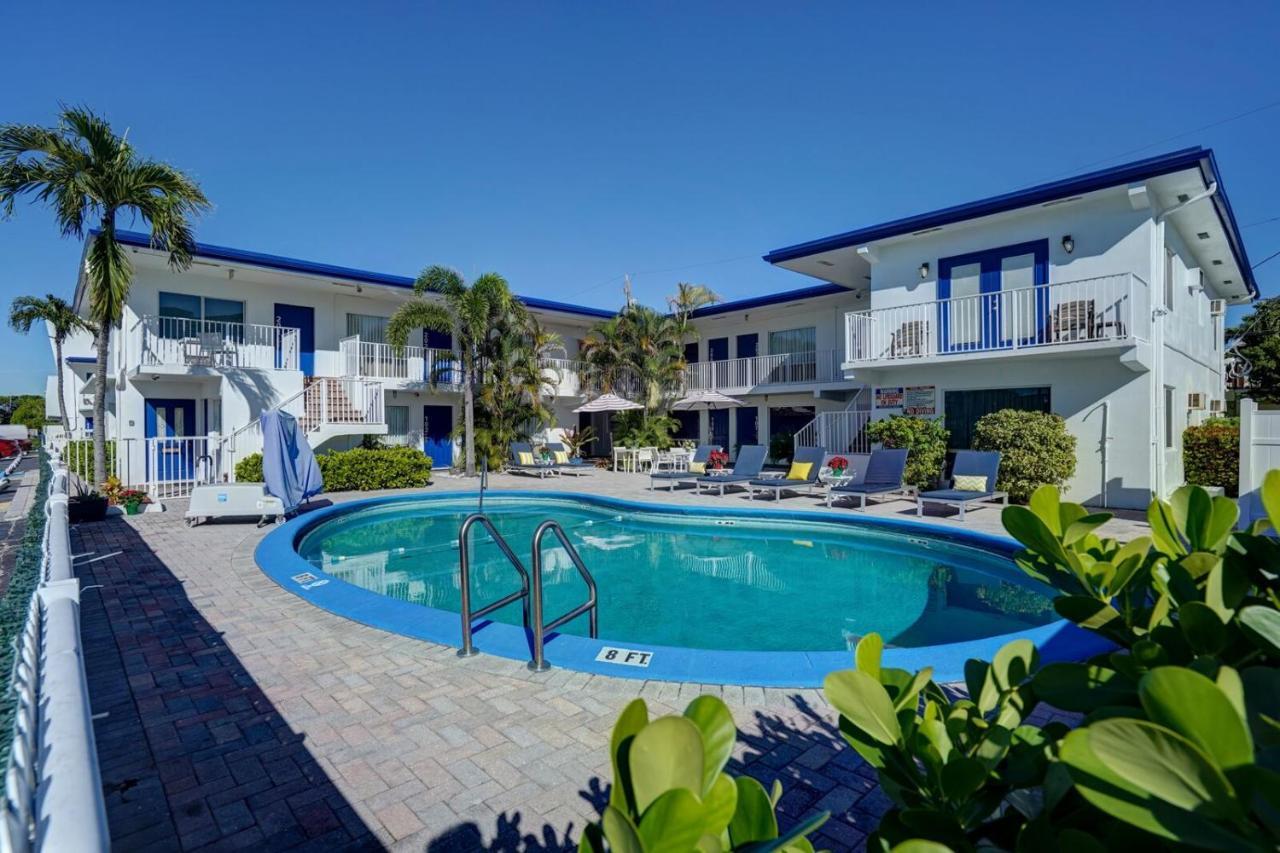Hotel Blue Strawberry By The Sea Lauderdale-by-the-Sea Exterior foto